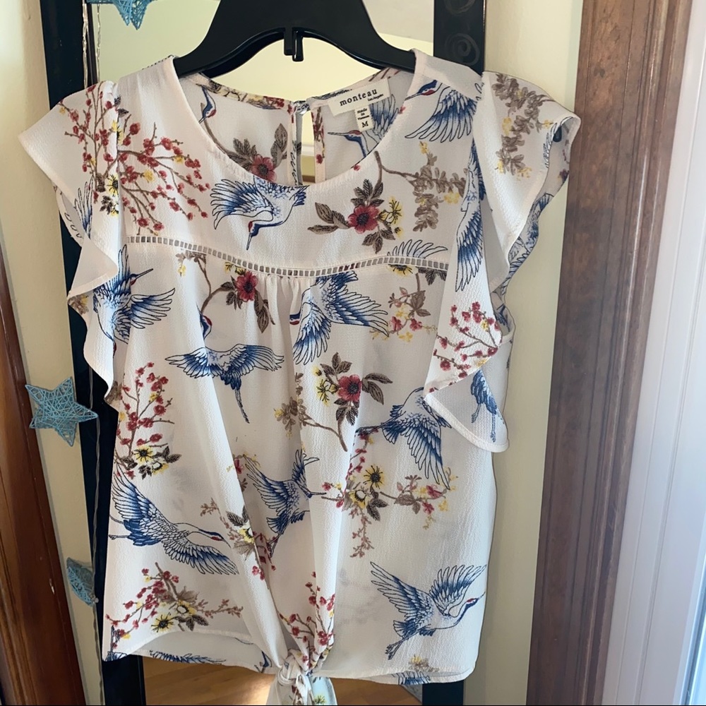 Ruffle sleeved Floral tie front blouse